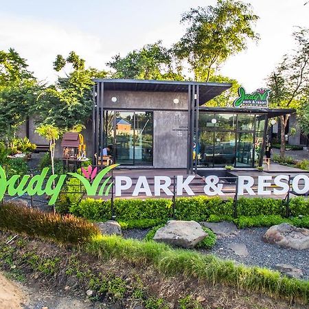 Buriram Judy Park & Resort Eksteriør billede